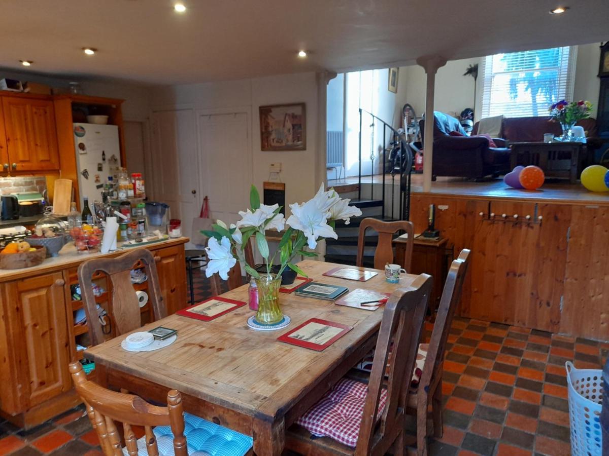 Annesley Park-Homestay Ap Дъблин Екстериор снимка